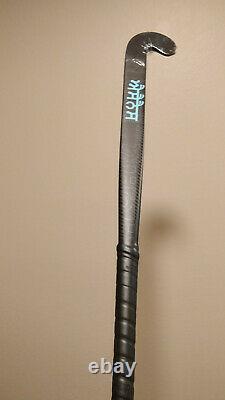 SNS Elite 8000 Composite Hockey Stick 37 80% Carbon, 15% Glass Fibre, 5% Kvlar